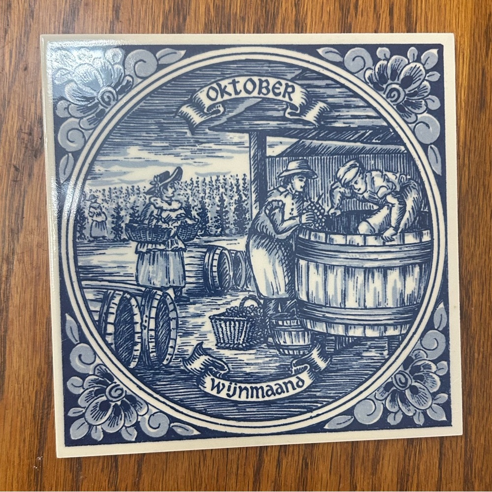 Vintage Oktober Ceramic Tile